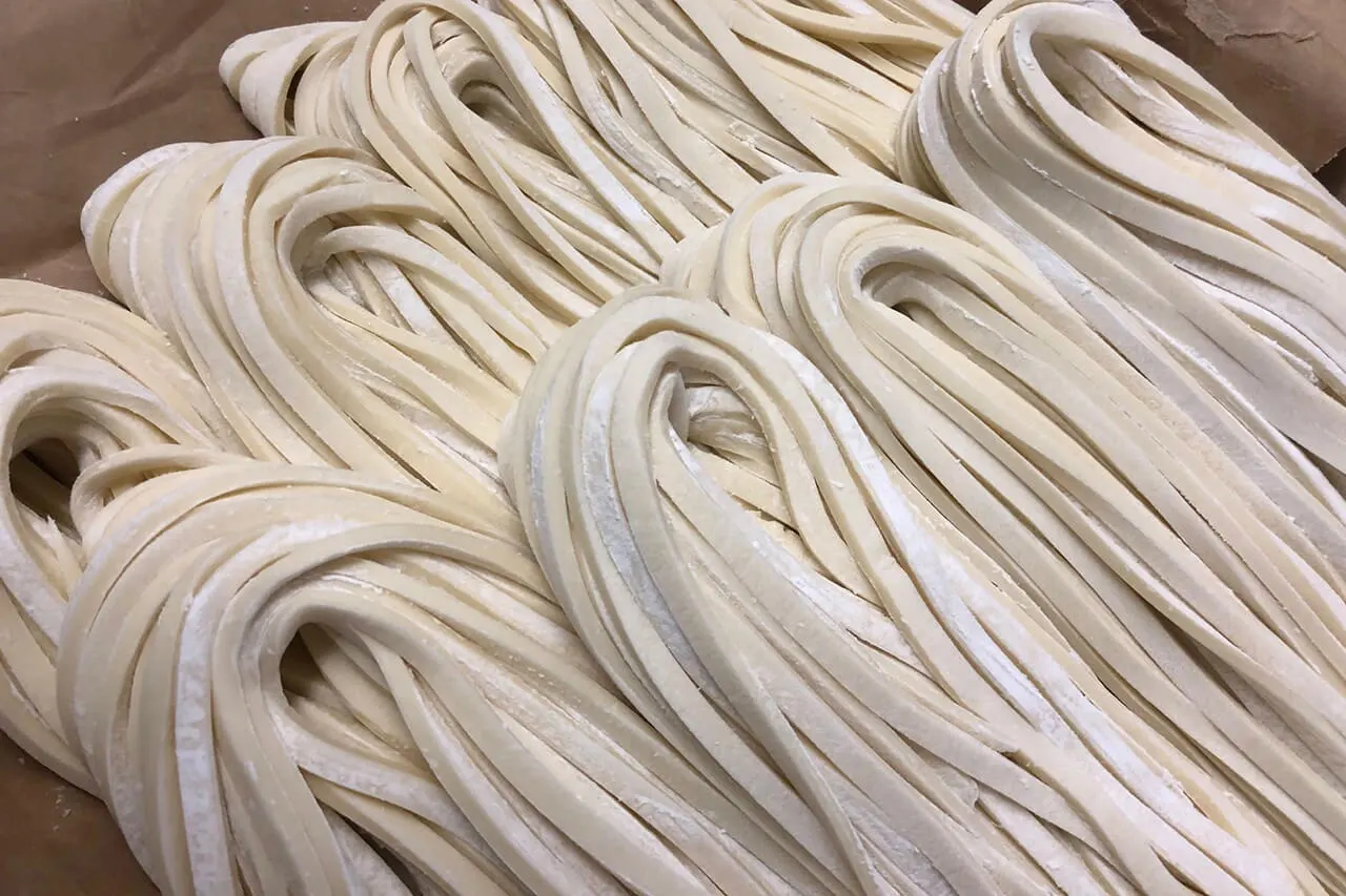 打ち立ての自家製麺